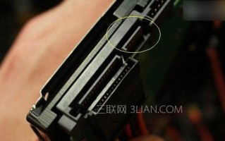 电脑硬盘对调教程（简单易懂的电脑硬盘对调教程，帮助您更换和安装硬盘）