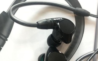 索尼百元耳机的性能如何？（一款性价比高的音频设备）
