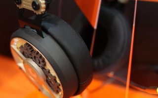 双飞燕魔磁M660怎么样？（一款引人注目的全能电动牙刷）