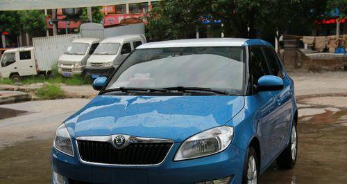 以思锐R2004的性能、外观和操控如何（一辆值得关注的家用SUV）-第2张图片-数码深度