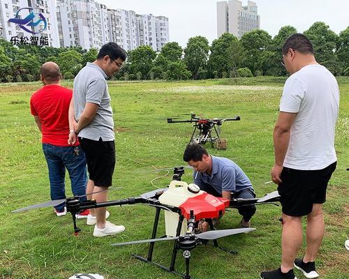 无人机打药（提高效率、保护环境、改善农业生产——以无人机打药技术为例）-第1张图片-数码深度