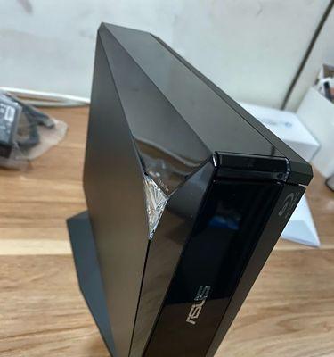 华硕刻录机的性能和功能评估（华硕刻录机的优势和适用场景）-第2张图片-数码深度