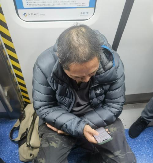 以1手机3怎么样好不好？（详细评测以1手机3的优点和不足）-第2张图片-数码深度