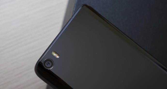 小米5后盖手感体验详解（揭秘小米5后盖舒适度与质感的秘密）-第1张图片-数码深度