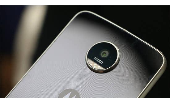 MotoZ安卓7.0（探索MotoZ安卓7.0的令人惊艳特色与创新技术）-第1张图片-数码深度