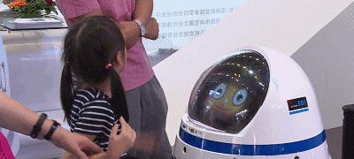 小胖机器人（智能化、便捷化、人性化的机器人助手）-第1张图片-数码深度