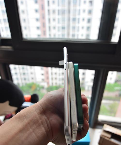 华为Note8屏幕评测（震撼视觉体验，华为Note8屏幕一览）-第3张图片-数码深度