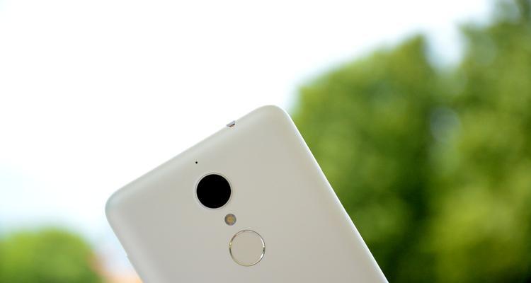 360卡片手机（轻薄便携，功能全面强大的移动终端）-第2张图片-数码深度