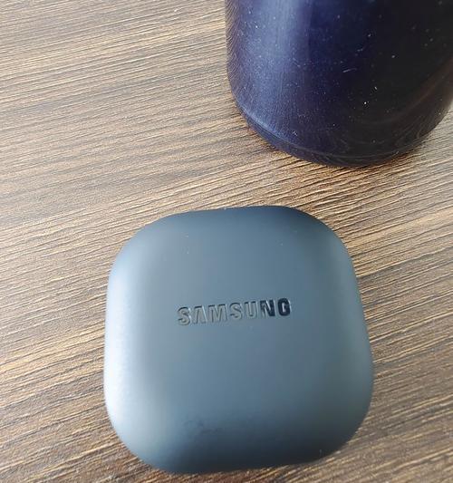 三星手机耳机的音质和性能如何？（一探三星耳机的声音表现和功能特点）-第3张图片-数码深度