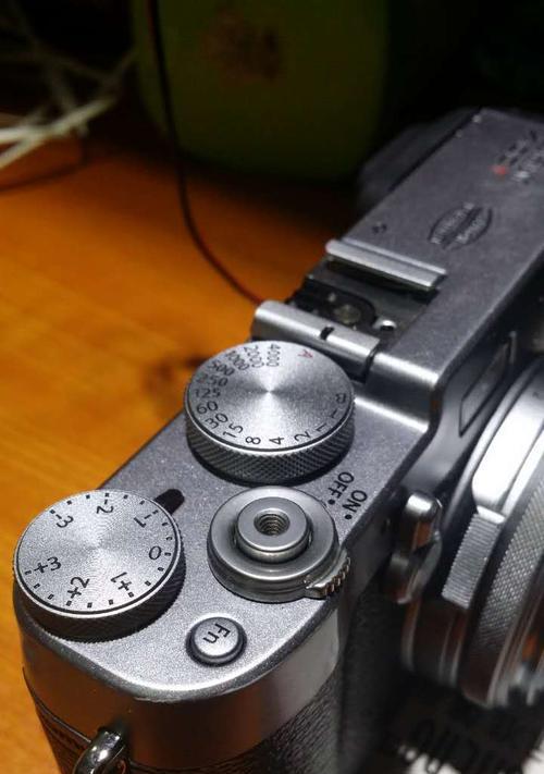 富士X100T相机的出色画质（细腻纯净的影像表现力，让您惊叹不已）-第1张图片-数码深度