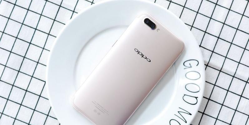 OPPOR11防水效果全面评测（全新OPPOR11，IP68级别防水，让你无惧水中挑战）-第1张图片-数码深度